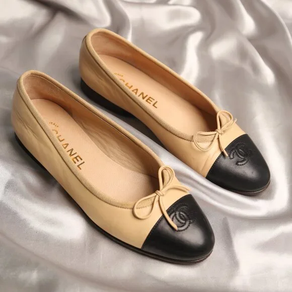 SOLD! CHANEL CC Ballet Flats - Picture 1 of 11